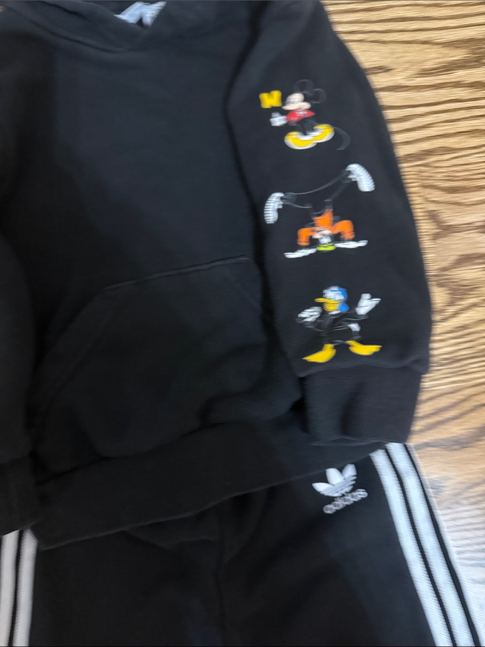 adidas Disney Matching Set - Picture 2 of 5